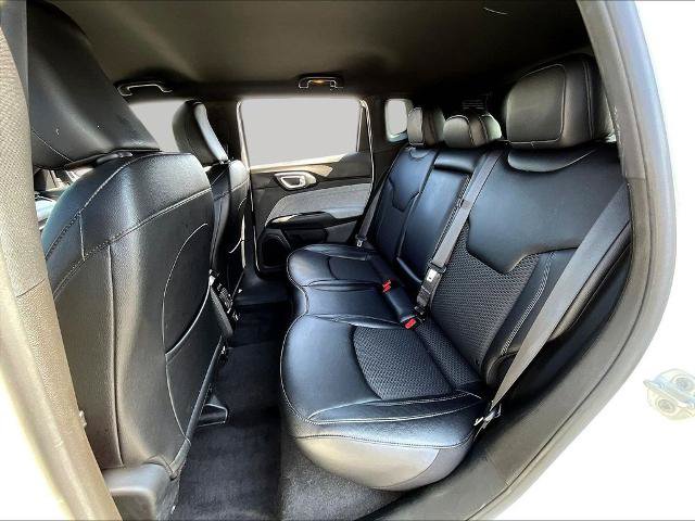 Used 2024 Jeep Compass Latitude AWD/4WD image 22