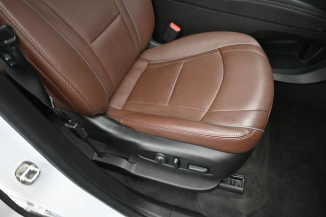 Used 2019 Buick Enclave Avenir w/ Avenir Technology Package AWD/4WD image 32