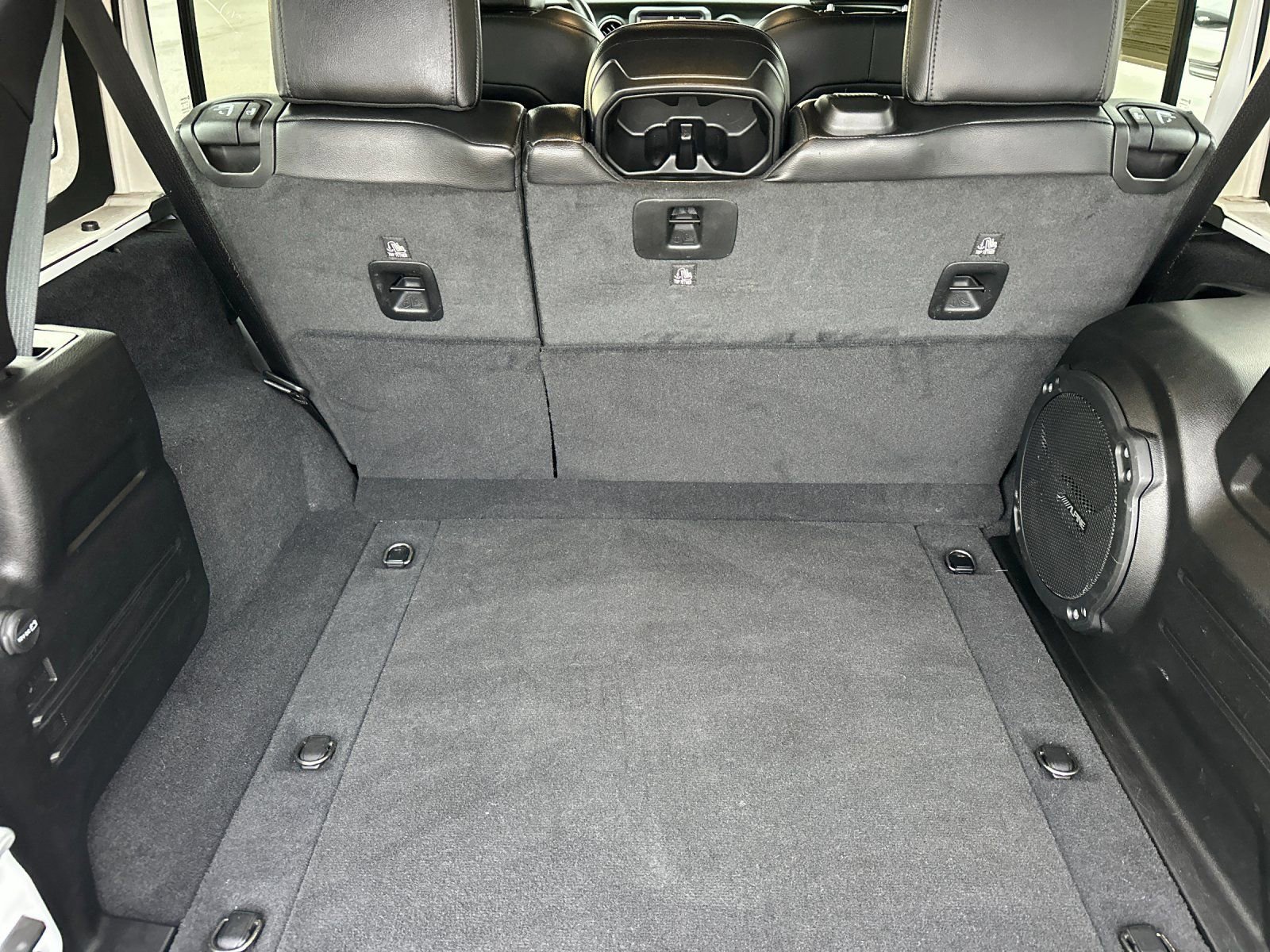 Used 2021 Jeep Wrangler Unlimited Sahara image 14