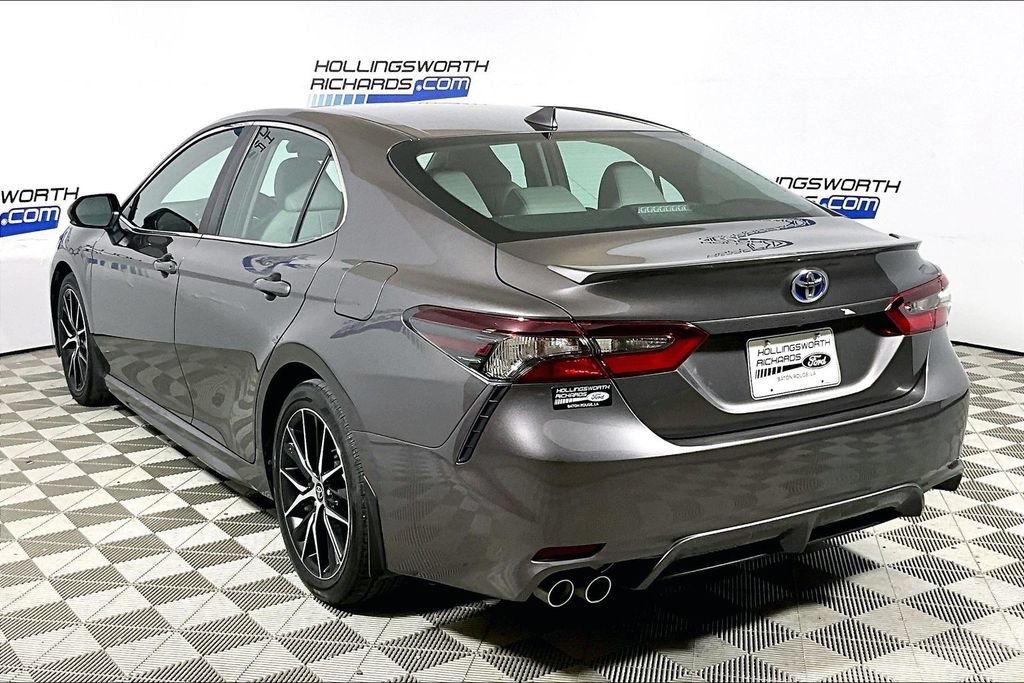 Used 2024 Toyota Camry SE w/ Audio Upgrade Package FWD image 8