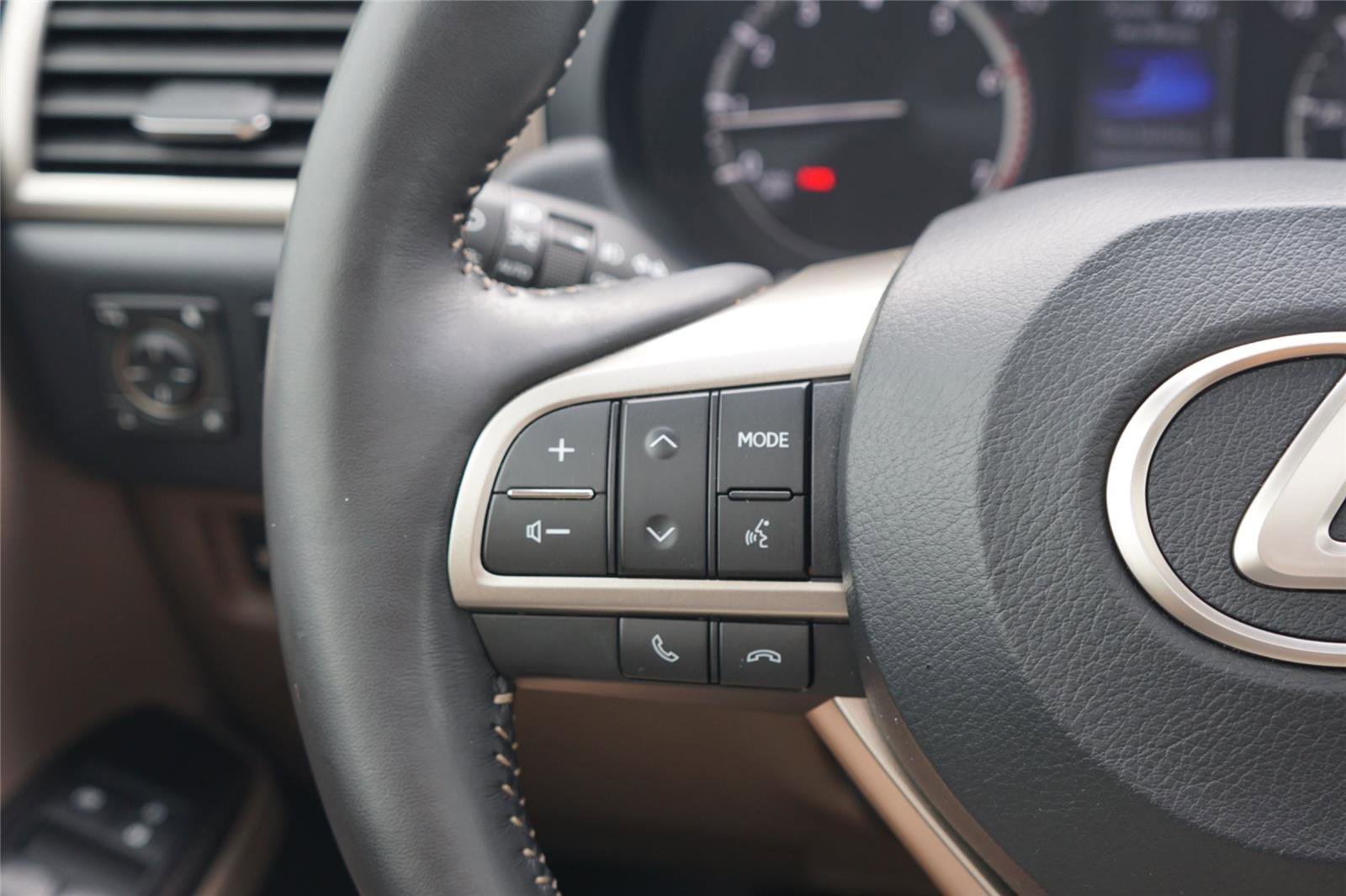 Used 2021 Lexus GX 460 Luxury w/ Off Road Package AWD/4WD image 18