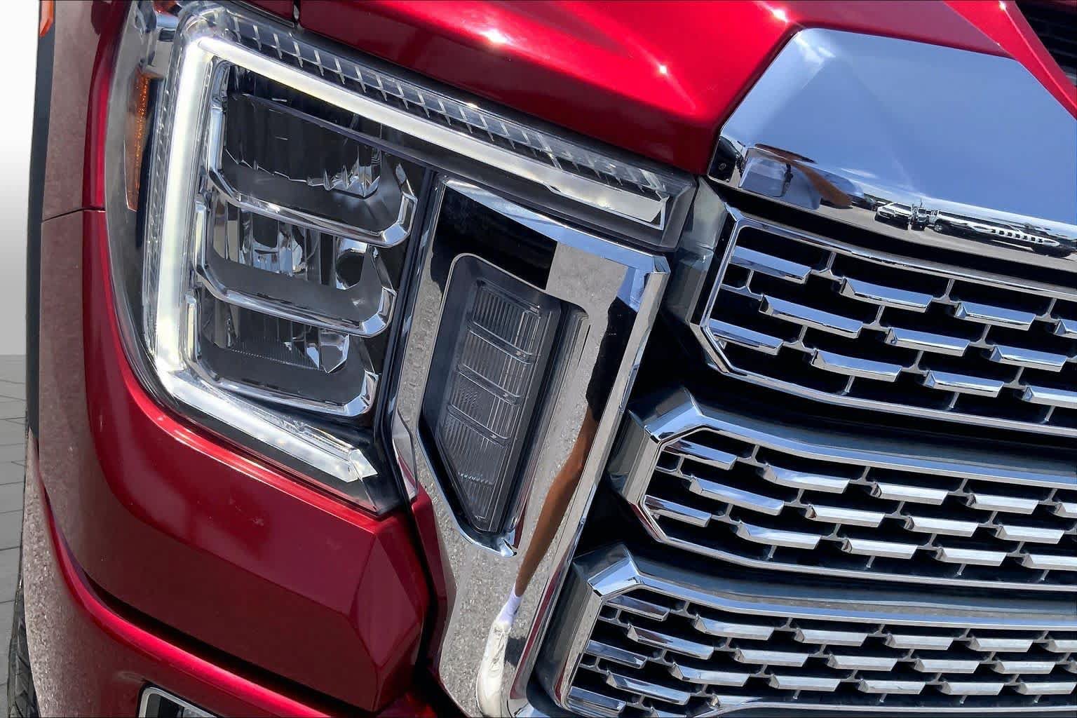 Used 2021 GMC Sierra 2500 Denali w/ Denali Ultimate Package AWD/4WD image 28