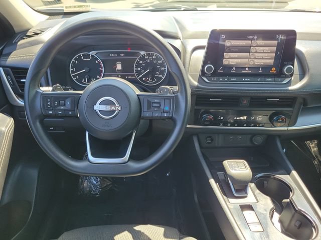Used 2024 Nissan Rogue SV FWD image 4