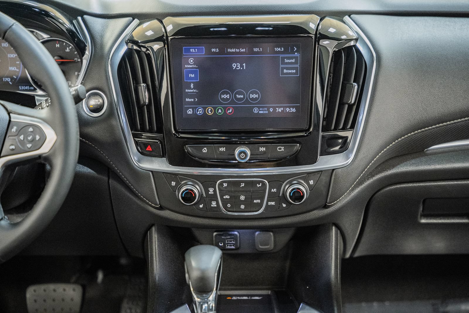 Used 2023 Chevrolet Traverse Premier w/ Redline Edition AWD/4WD image 26