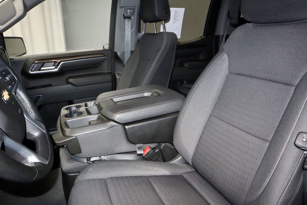 Used 2023 Chevrolet Silverado 1500 LT AWD/4WD image 24