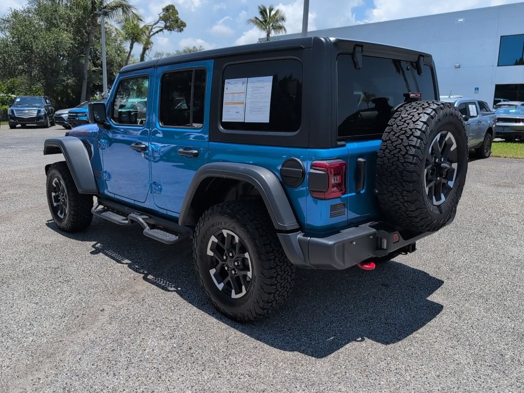 Used 2024 Jeep Wrangler Unlimited Rubicon w/ Technology Group AWD/4WD image 5