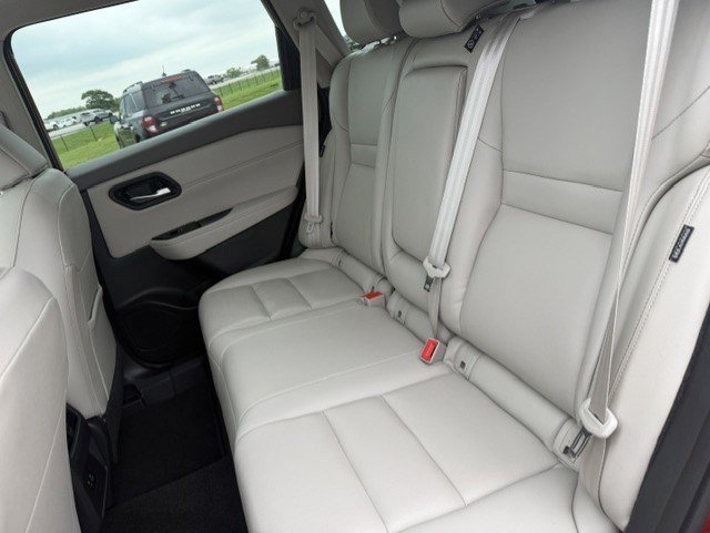 Used 2023 Nissan Rogue SL AWD/4WD image 27