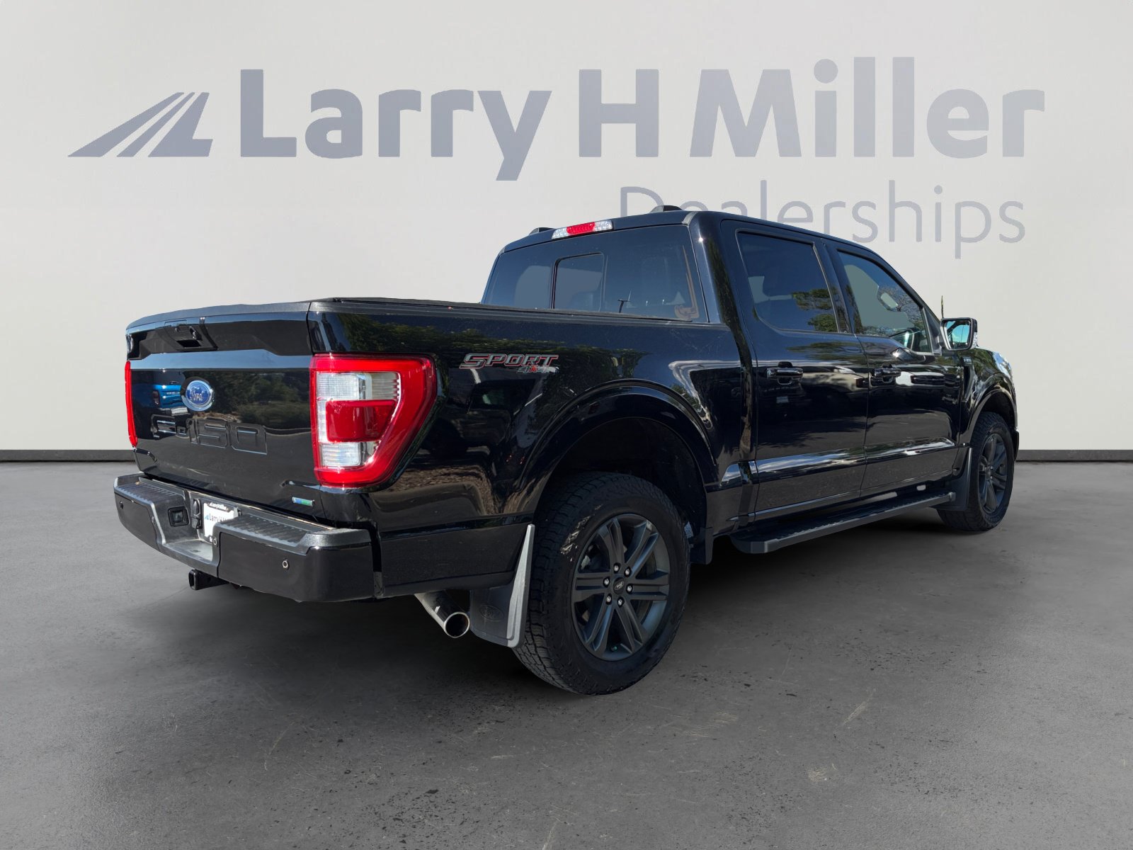Certified 2023 Ford F150 Lariat w/ Equipment Group 502A High AWD/4WD image 5