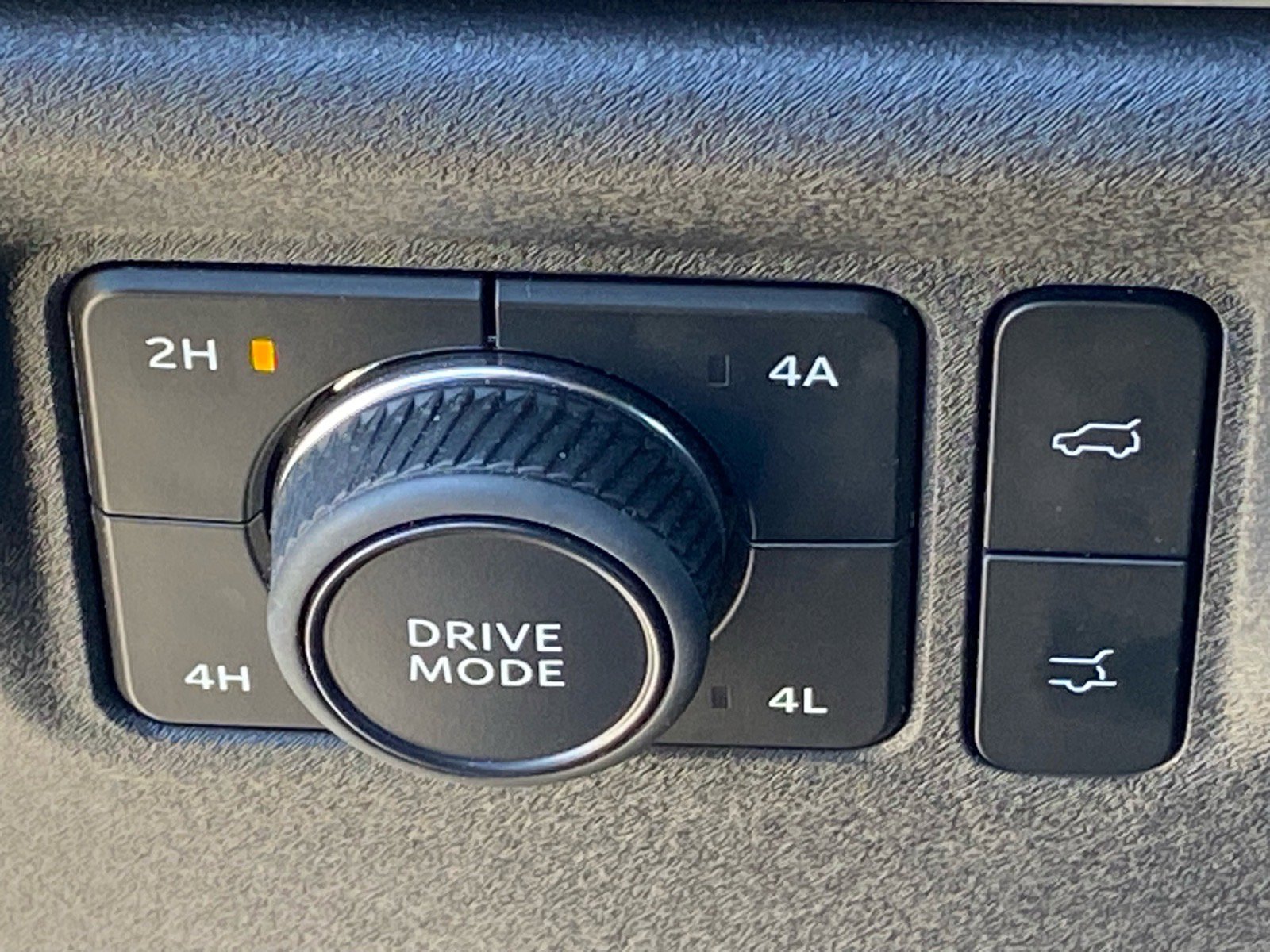 Certified 2025 Ford Expedition Platinum AWD/4WD image 16