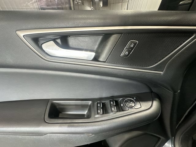 Certified 2022 Ford Edge SEL w/ Convenience Package AWD/4WD image 19