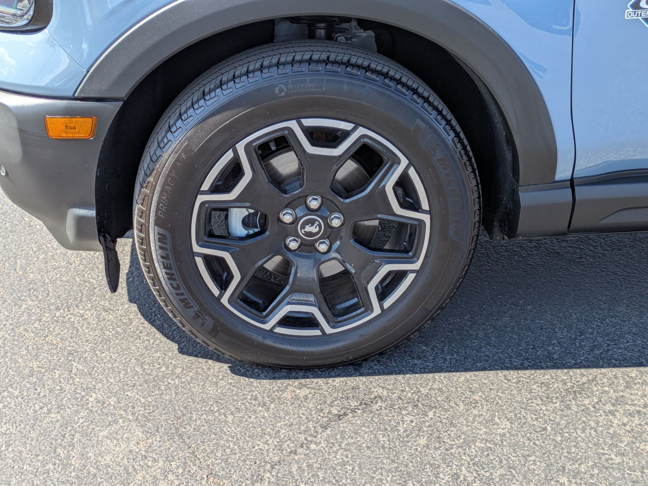 Certified 2025 Ford Bronco Sport Outer Banks w/ Outer Banks Tech Package+ AWD/4WD image 13