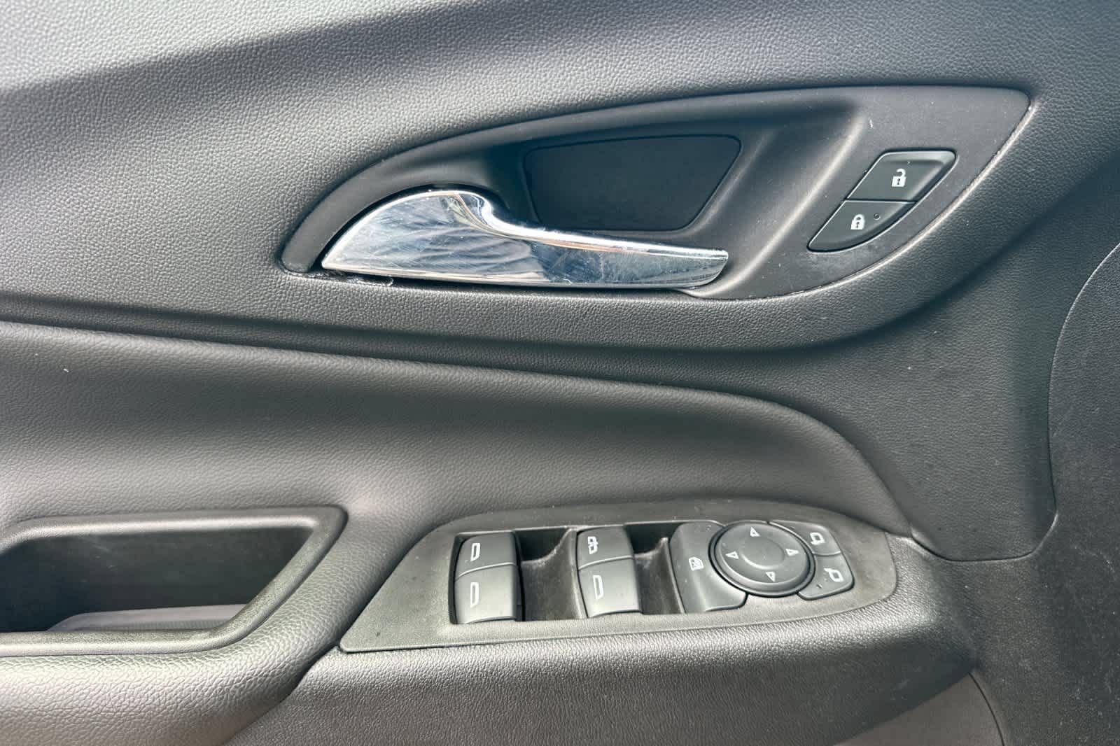 Used 2022 Chevrolet Equinox LT w/ LPO, Floor Liner Package AWD/4WD image 12