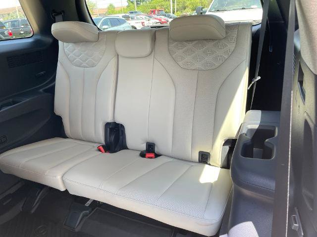 Used 2022 Hyundai Palisade Limited FWD image 15