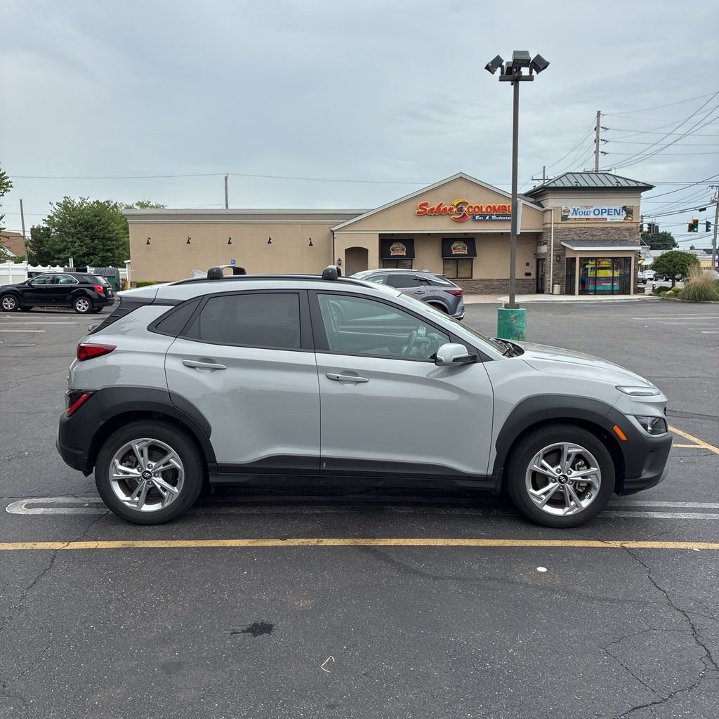 Used 2023 Hyundai Kona SEL AWD/4WD image 8