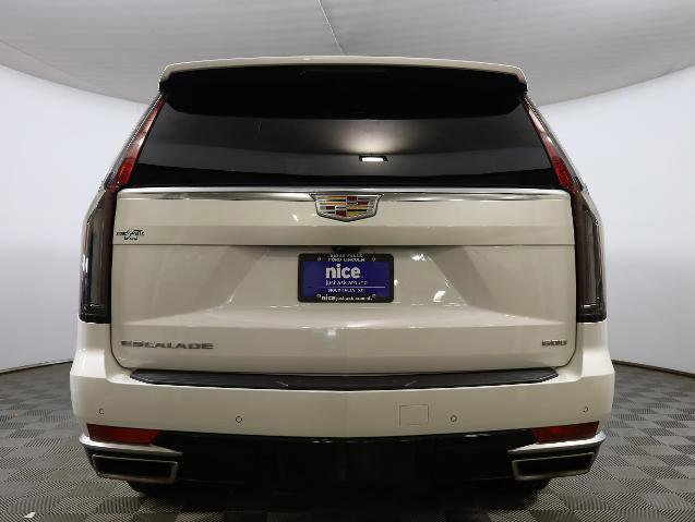 Used 2023 Cadillac Escalade ESV Premium Luxury w/ LPO, Illumination Package image 3
