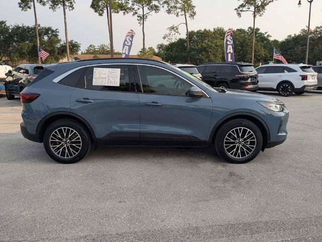 Certified 2023 Ford Escape SE FWD image 3