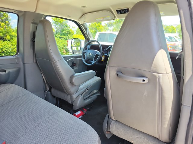 Used 2017 Chevrolet Express 3500 LT w/ LT Preferred Equipment Group RWD image 11