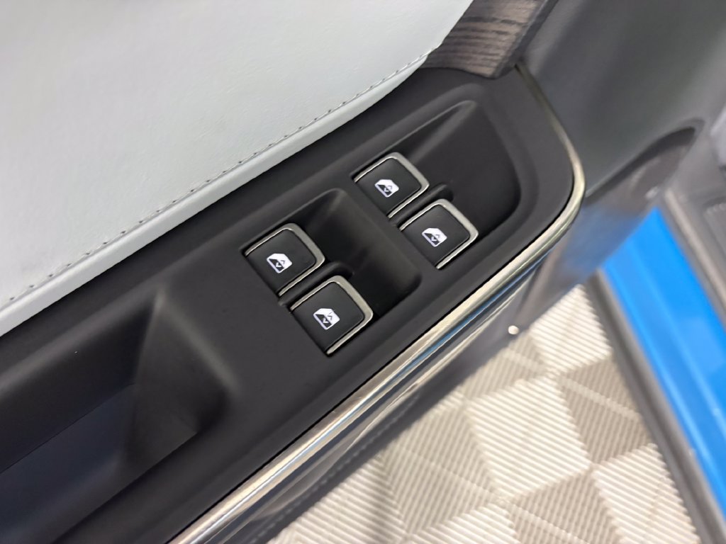 Used 2023 Rivian R1T Adventure Dual AWD/4WD image 14