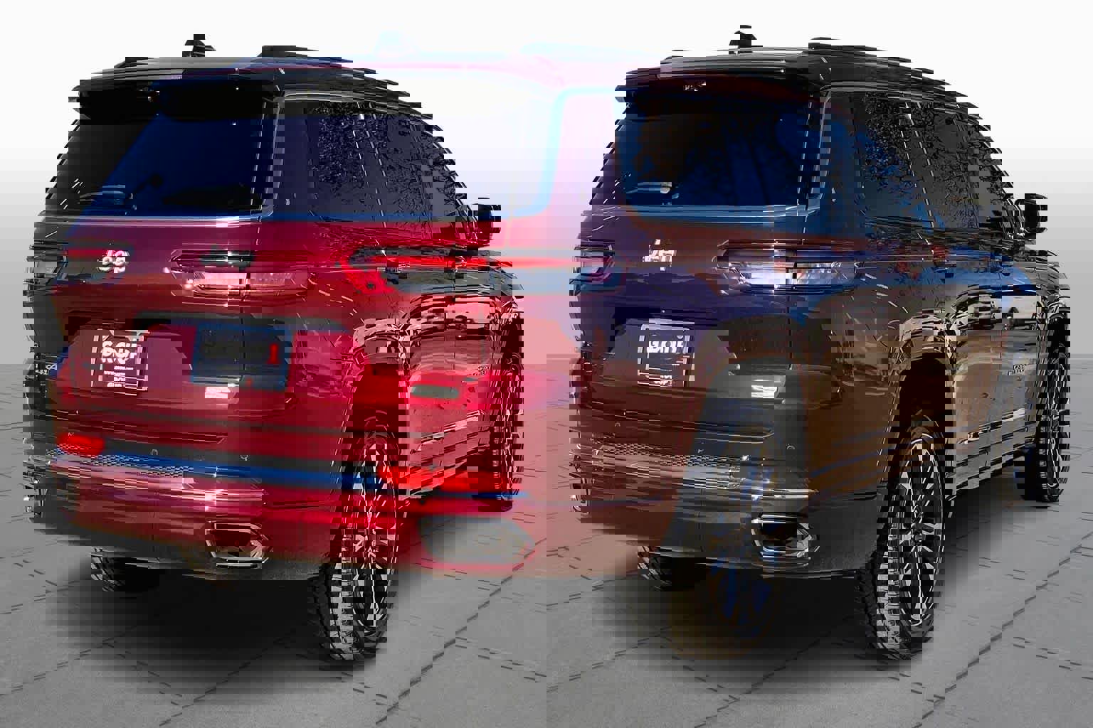 Used 2025 Jeep Grand Cherokee L Overland w/ Luxury Tech Group IV image 12