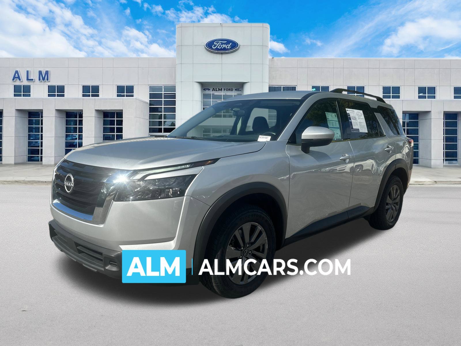 Used 2025 Nissan Pathfinder SV