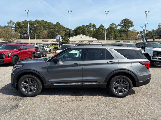 Certified 2025 Ford Explorer Active w/ Active Comfort Package image 2