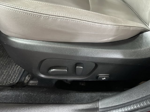 Used 2017 Subaru Forester 2.5i Limited AWD/4WD image 18