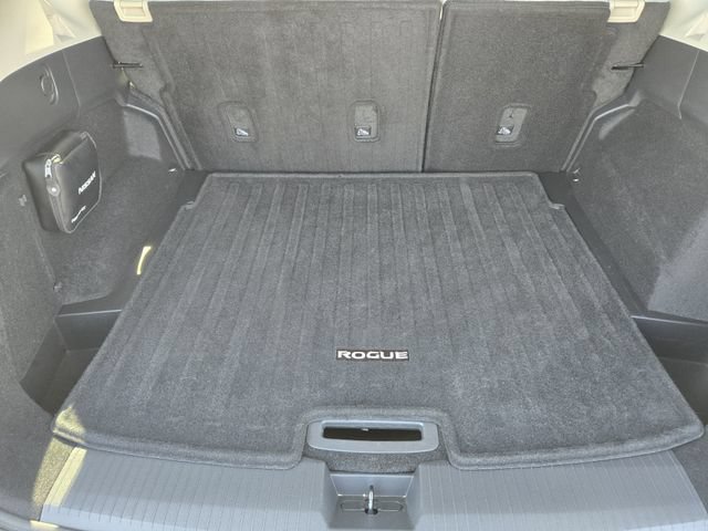 Used 2021 Nissan Rogue SV FWD image 30