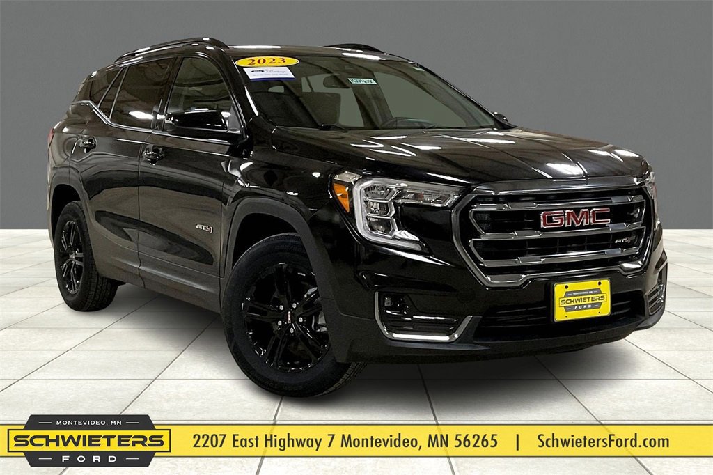Used 2023 GMC Terrain AT4 image 5