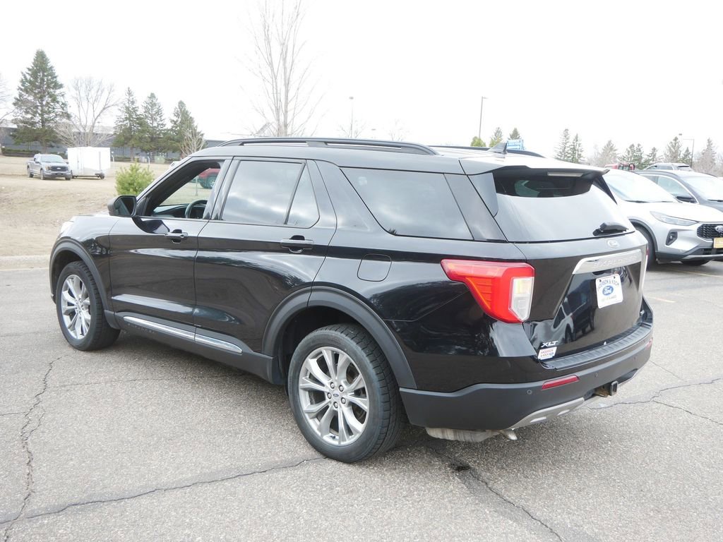 Certified 2020 Ford Explorer XLT w/ Equipment Group 202A AWD/4WD image 7