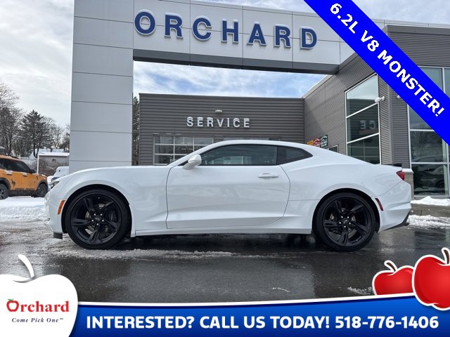 Used 2021 Chevrolet Camaro LT w/ Technology Package image 2