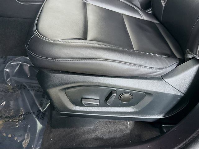 Certified 2022 Ford Explorer XLT w/ Equipment Group 202A image 18