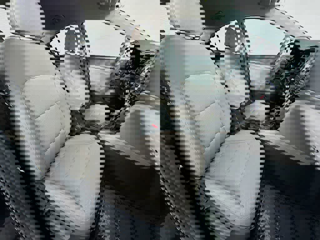 Used 2019 Hyundai Elantra SE image 17