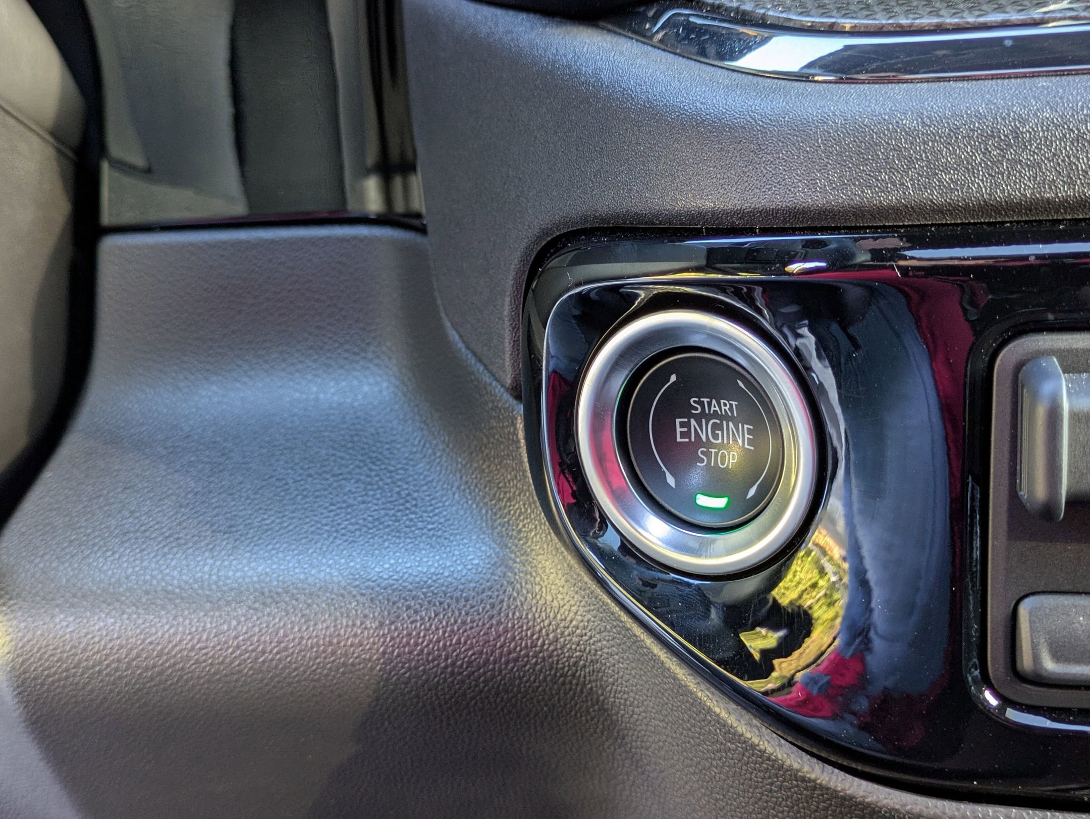 Used 2024 Chevrolet Silverado 1500 ZR2 w/ Technology Package image 27