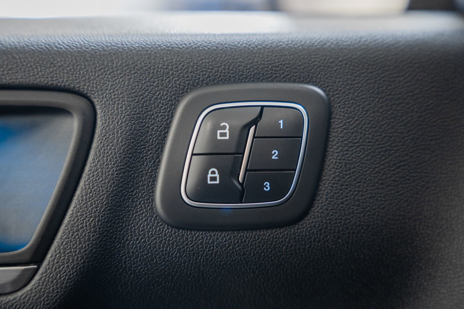 Certified 2022 Ford Escape Titanium image 43