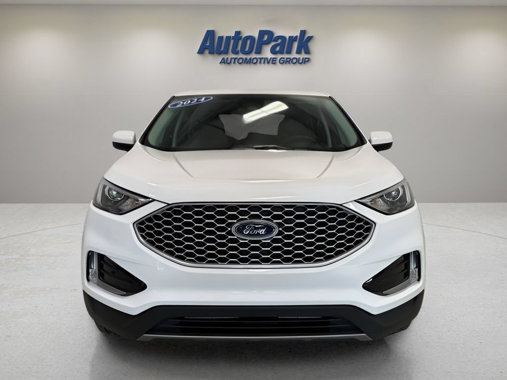 Certified 2024 Ford Edge SEL w/ Convenience Package AWD/4WD image 2
