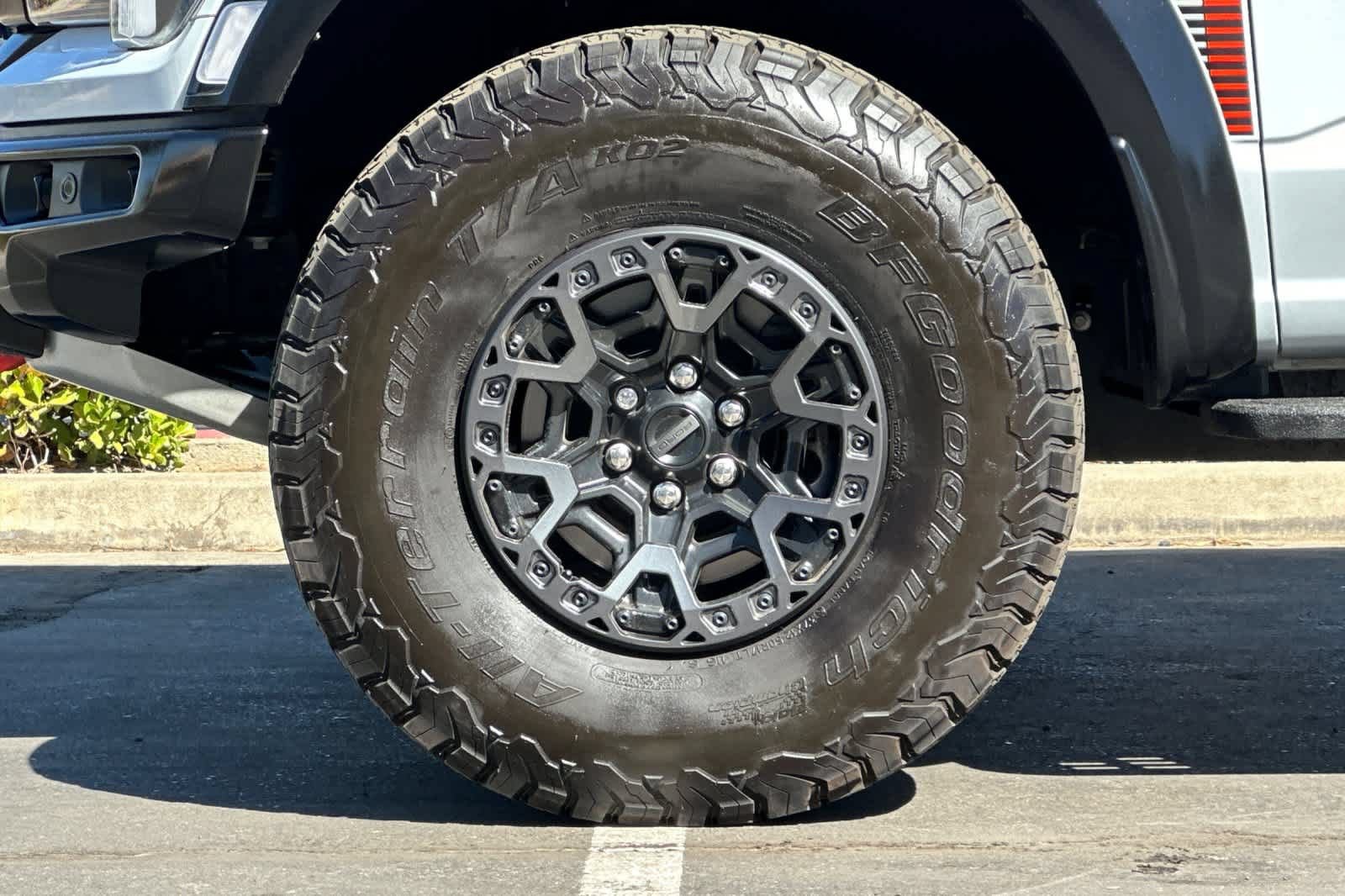 Certified 2025 Ford F150 Raptor w/ Equipment Group 803A Raptor R AWD/4WD image 26
