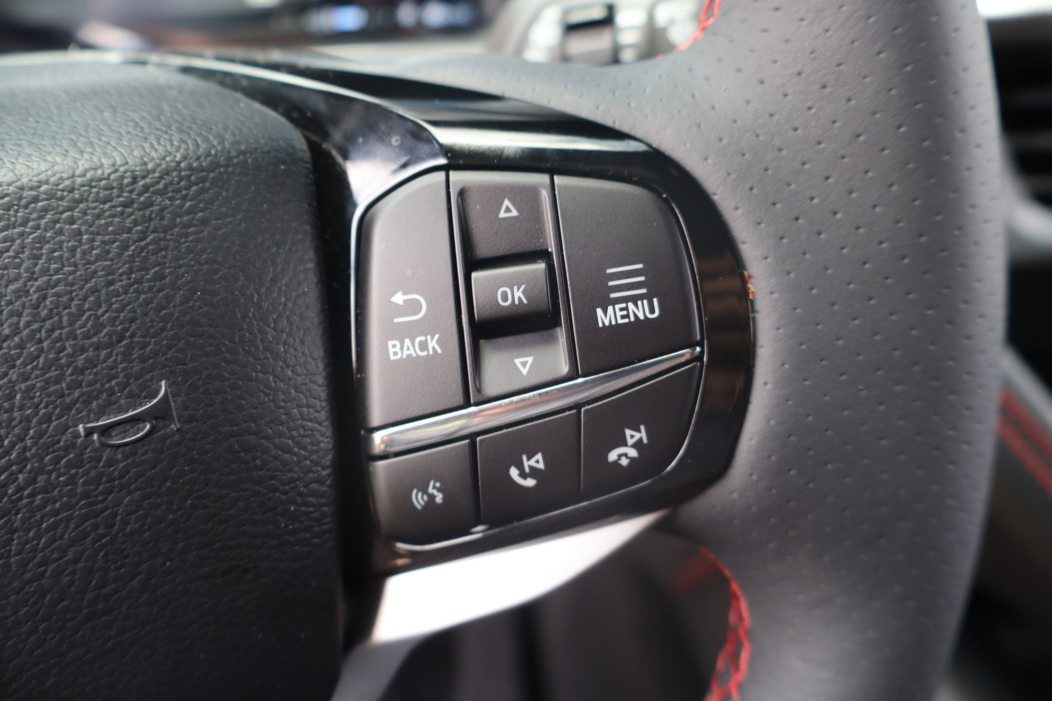 Certified 2026 Ford Explorer ST-Line RWD image 16