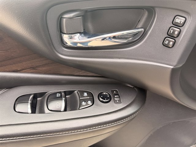 Used 2019 Nissan Murano Platinum image 17