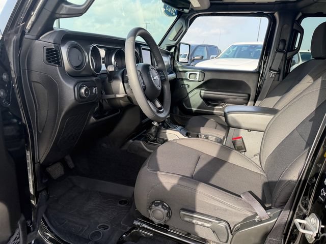 Used 2023 Jeep Wrangler Unlimited Sport w/ Sun And Sound Package AWD/4WD image 12