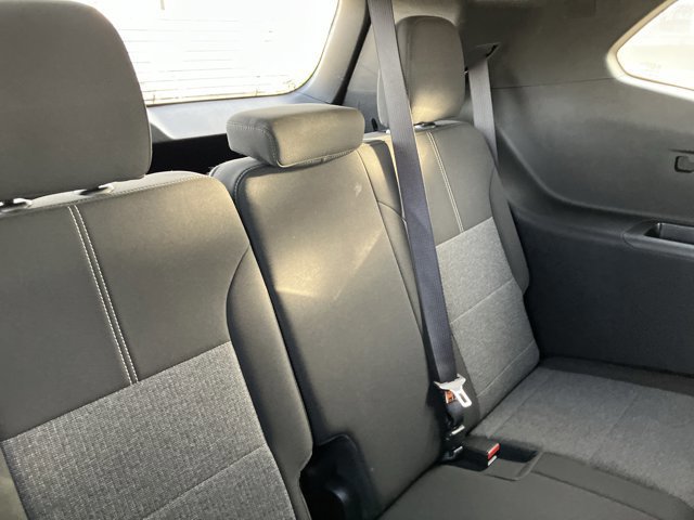 Used 2025 GMC Acadia Elevation image 17