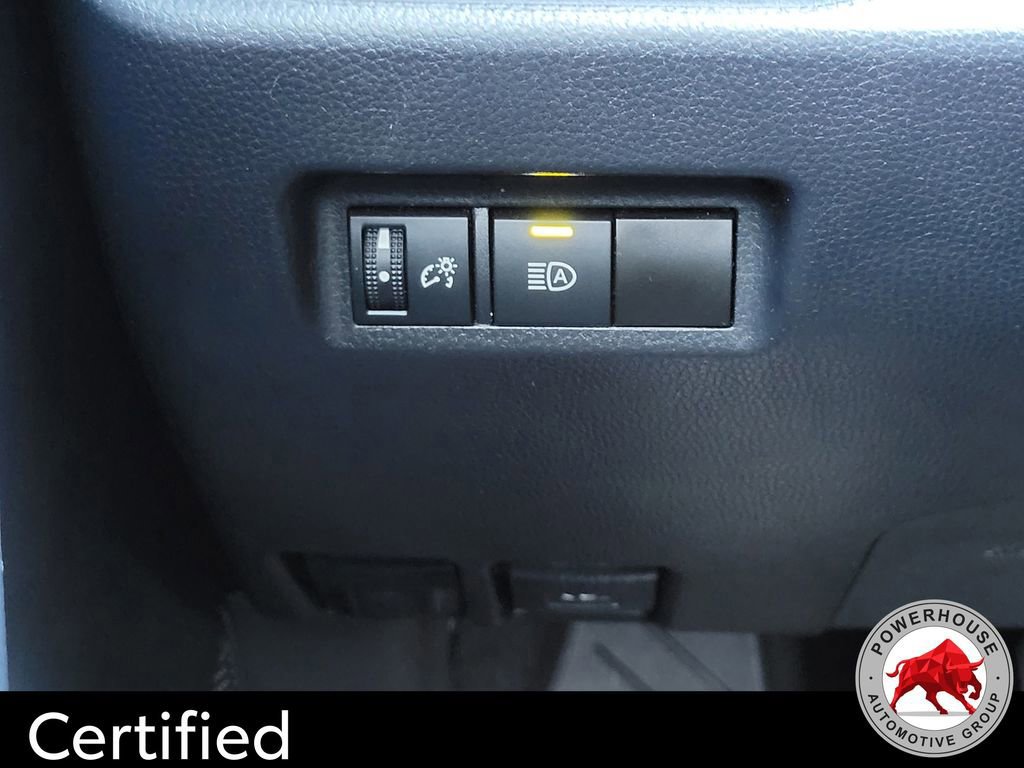 Used 2022 Toyota RAV4 XLE image 27