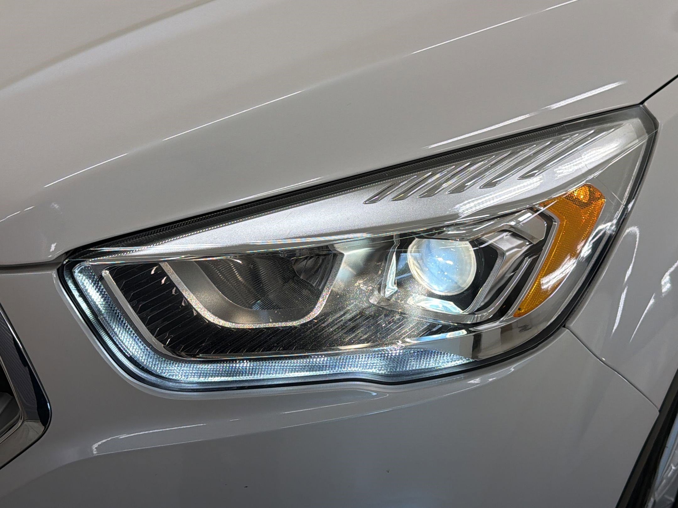 Certified 2018 Ford Escape SEL FWD image 21