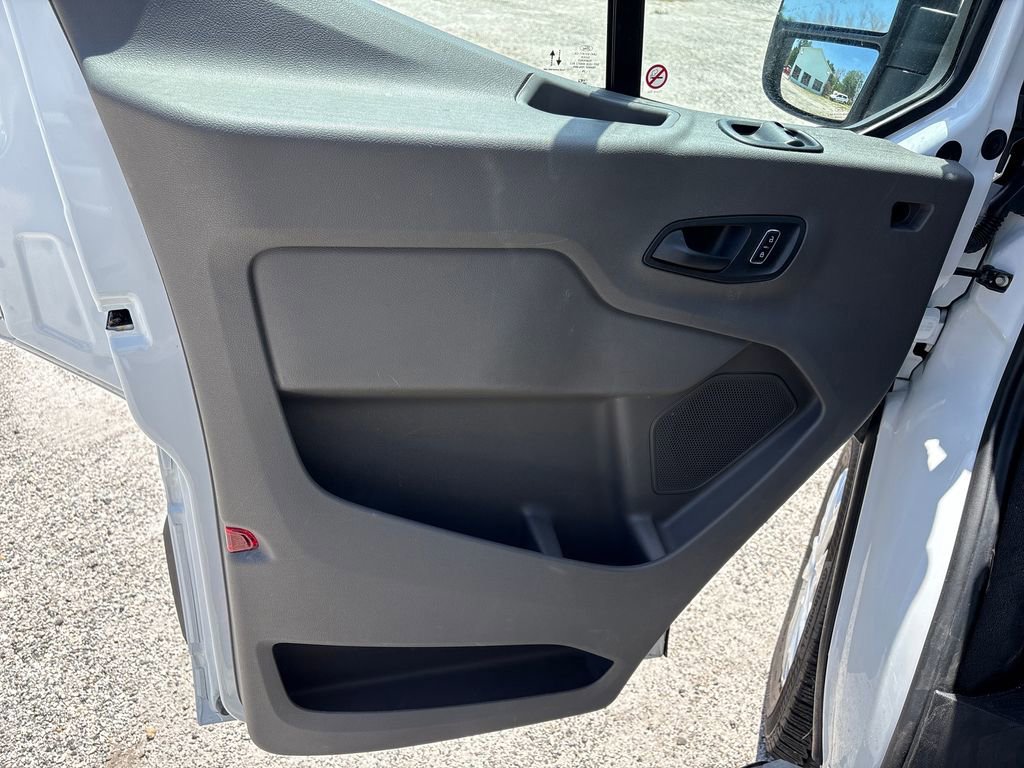 Certified 2024 Ford Transit 250 Low Roof w/ Exterior Upgrade Package image 28