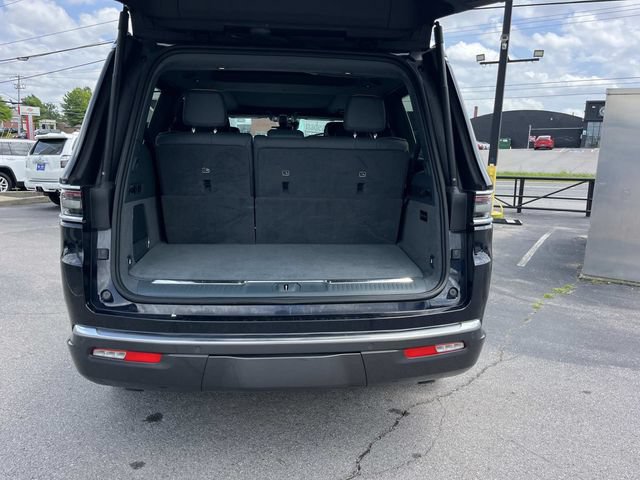 Used 2022 Jeep Grand Wagoneer Series II AWD/4WD image 15