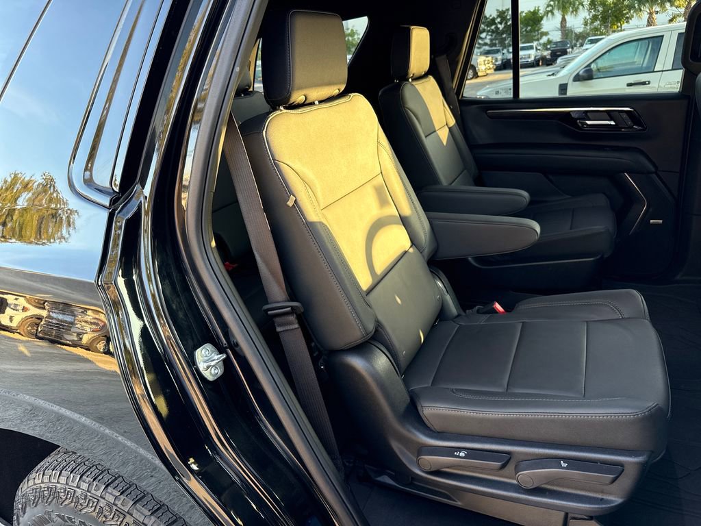 Used 2025 Chevrolet Tahoe Z71 w/ Comfort Package image 28