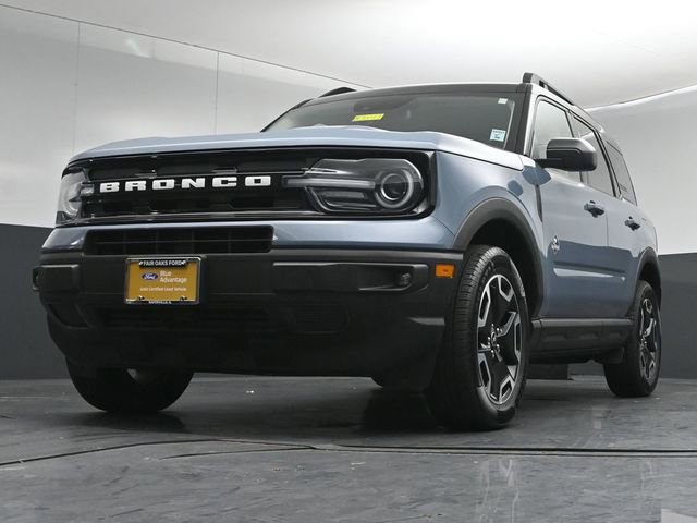 Certified 2024 Ford Bronco Sport Outer Banks AWD/4WD image 2
