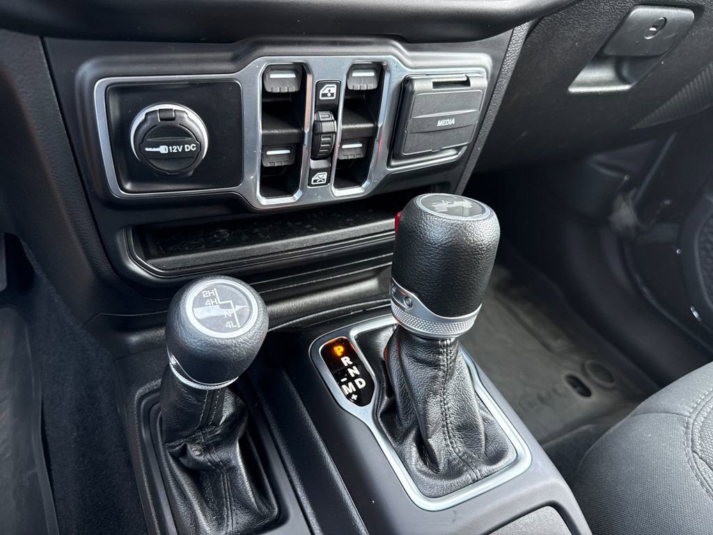 Used 2023 Jeep Wrangler Unlimited Sport AWD/4WD image 22