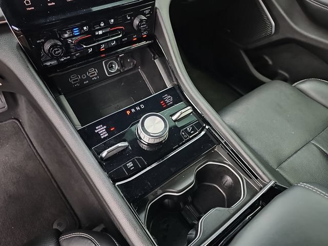 Used 2023 Jeep Grand Cherokee Overland w/ Luxury Tech Group IV AWD/4WD image 30