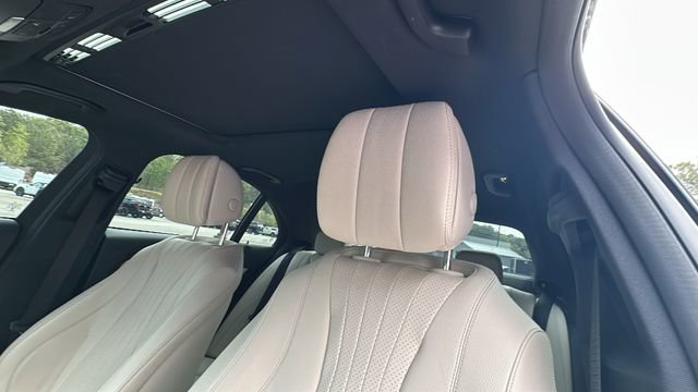 Used 2017 Mercedes-Benz E 300 4MATIC image 29