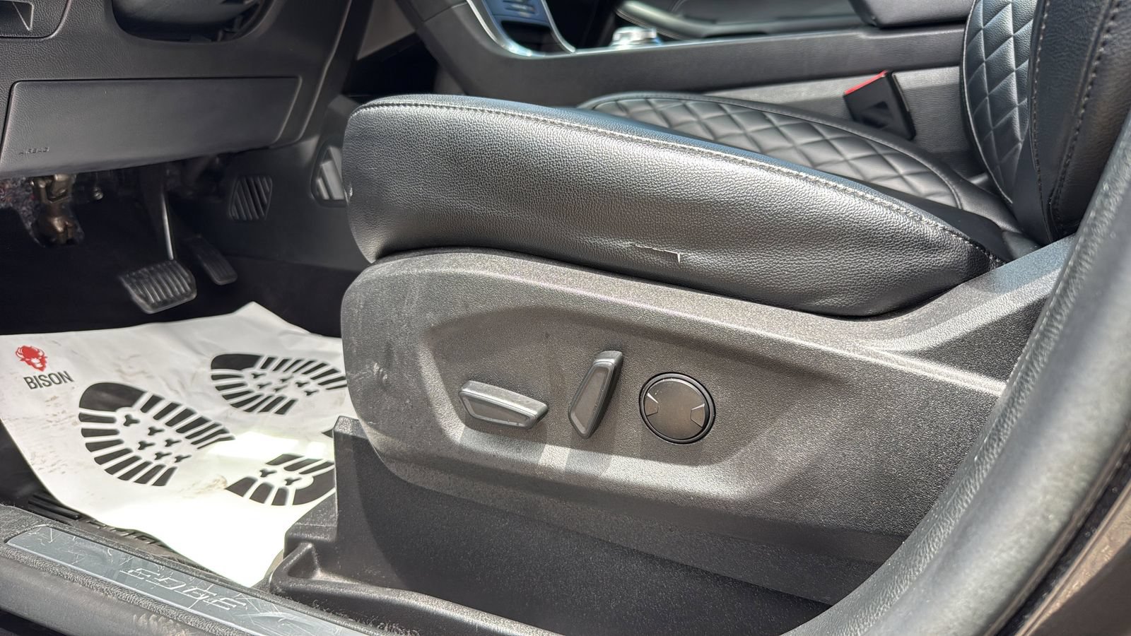 Certified 2023 Ford Edge Titanium AWD/4WD image 10